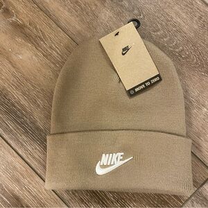 Nike winter hat tan NWT